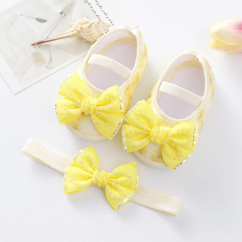 ০-১২ মাস মেয়ে বাবুর জন্য Tie Stone Newborn Shoes With Hairband Yellow