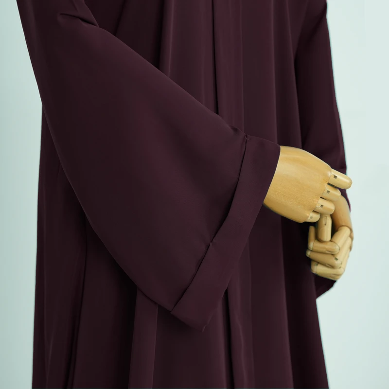 Bushra Abaya- Richberry