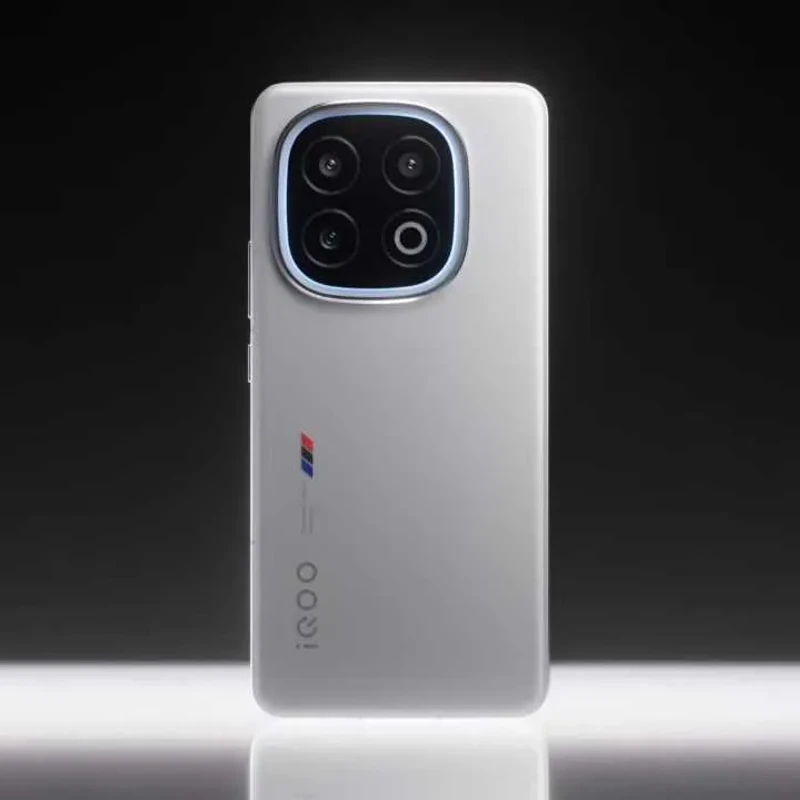 iQOO 13 5G (Legend, 16GB RAM, 512GB Storage)