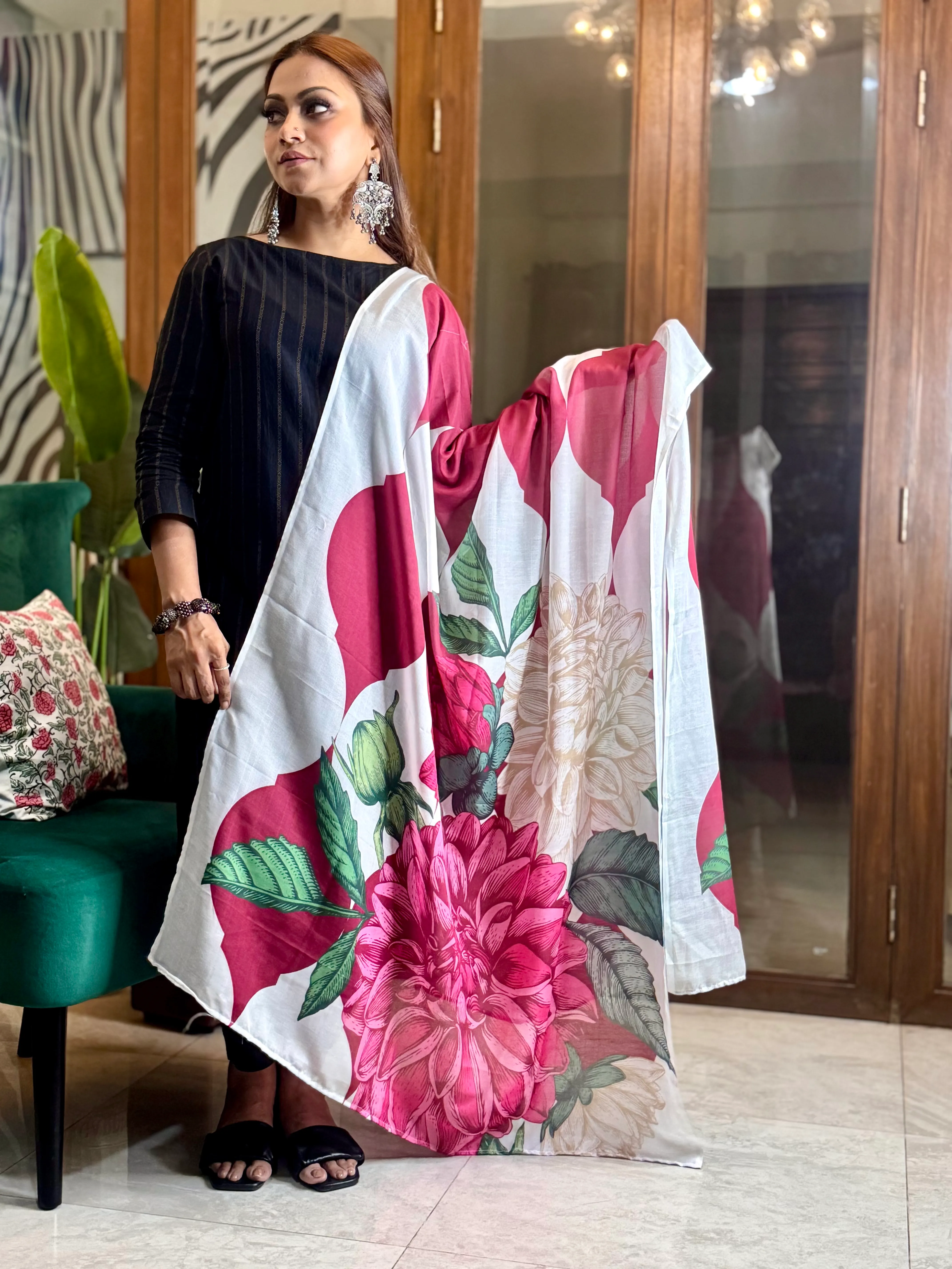 Geometric dupatta