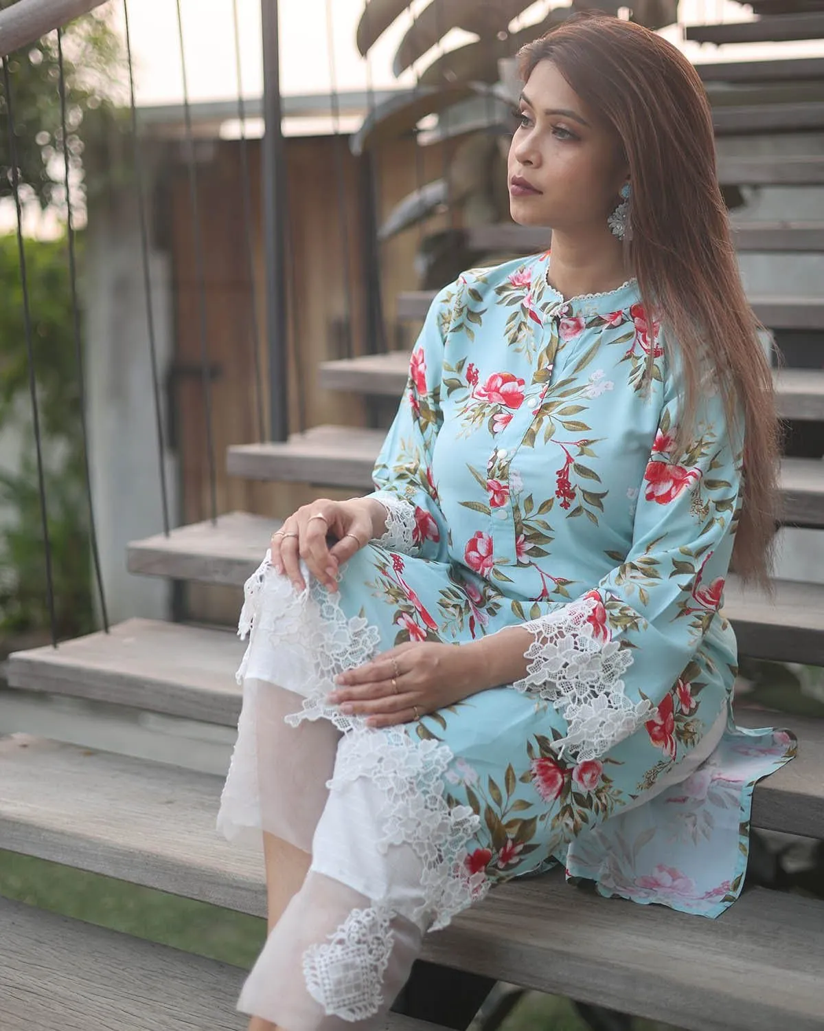 Paste floral kurti