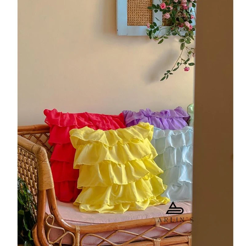 6 pcs ruffle cushion cover combo - Image 3