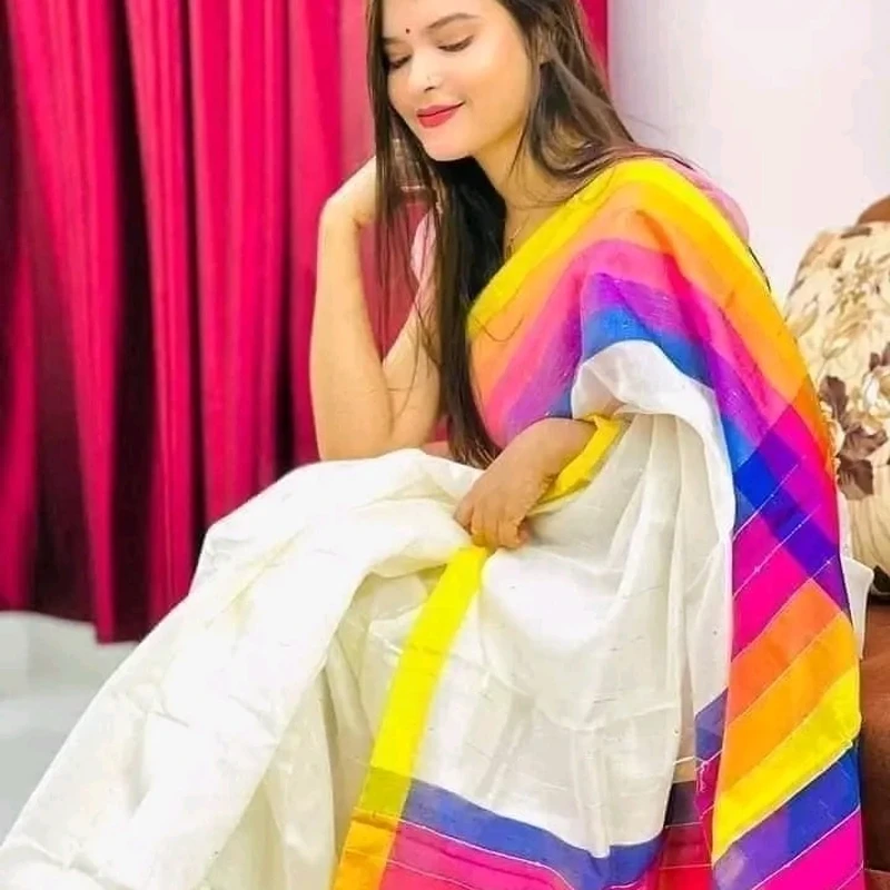 চুমকি রংধনু শাড়ি।