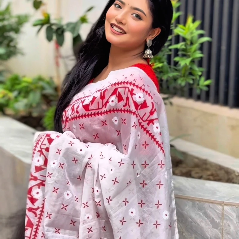 পূজা কালেকশন (ব্লাউজসহ)