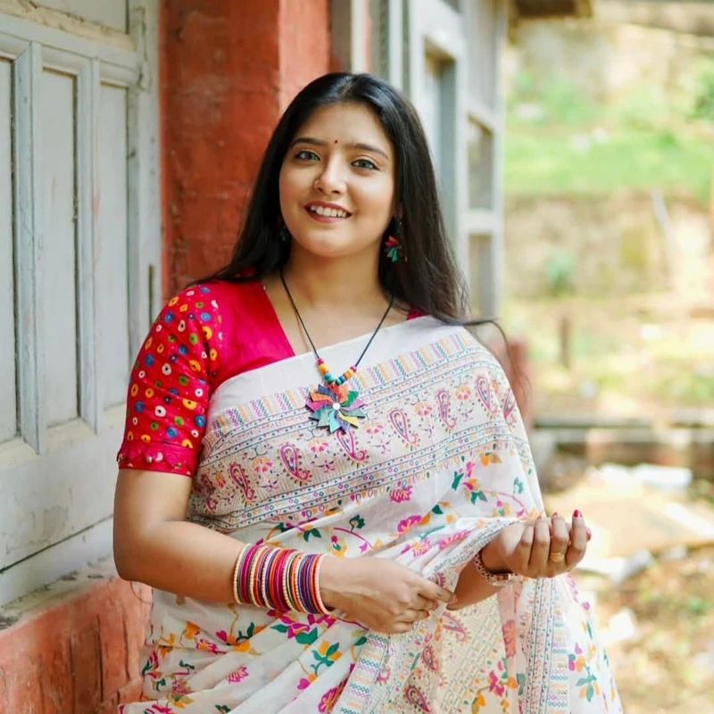 আফসান ভাইরাল প্রিন্ট শাড়ি