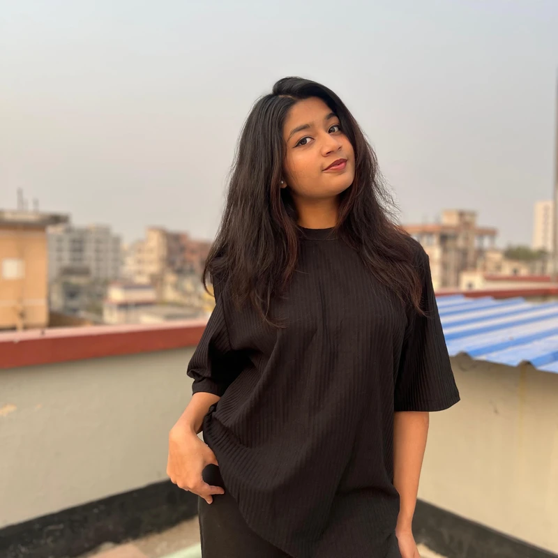 Women's Oversized Drop Shoulder T-Shirt in Black