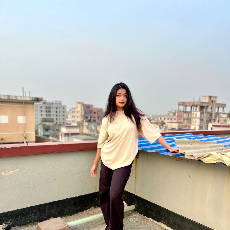 Women's Oversized Drop Shoulder T-Shirt in Golden Glitter