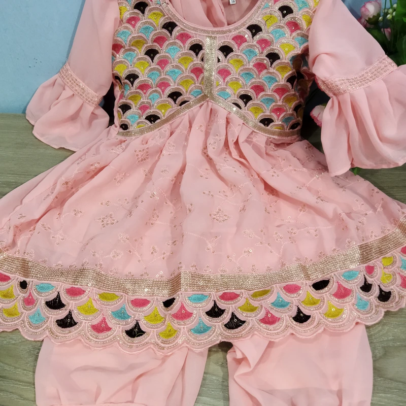 বেবি জর্জেট থ্রিপিস