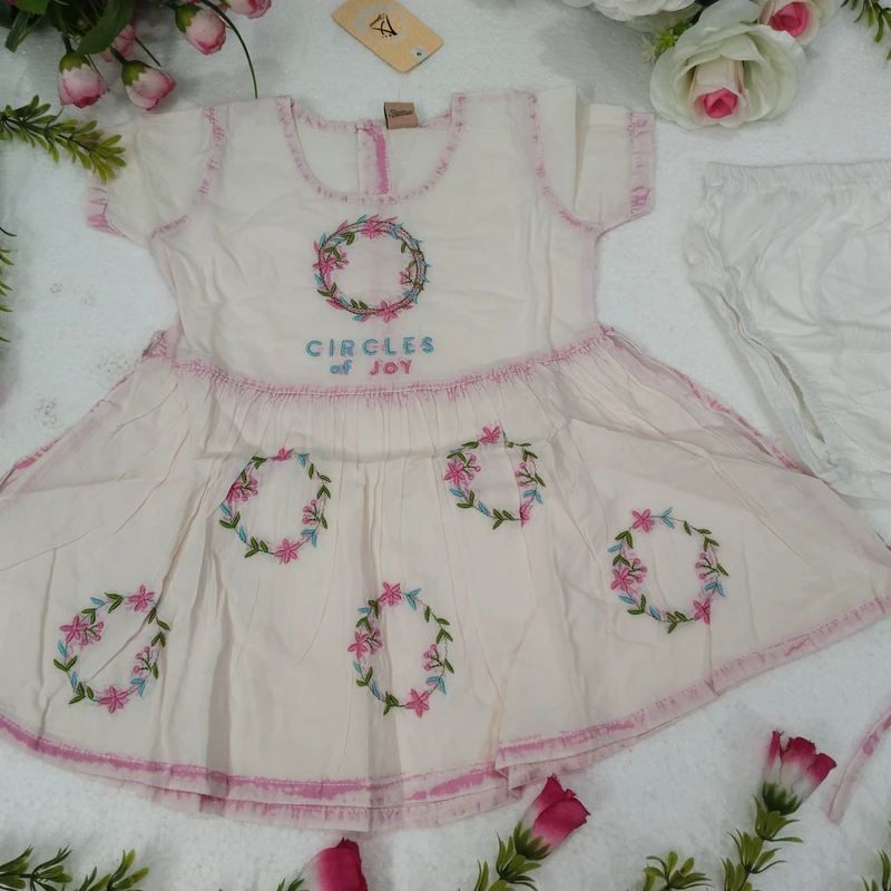 এম্ব্রয়ডারি ফ্রক ১৬১৮২০