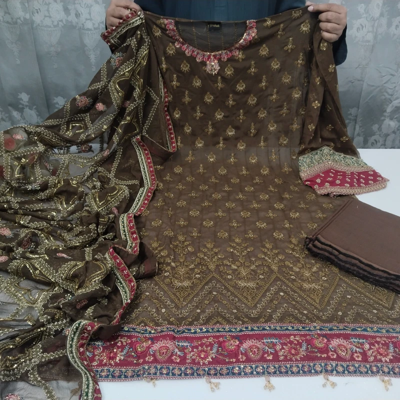 জর্জেট কাজ করা ০৩৭