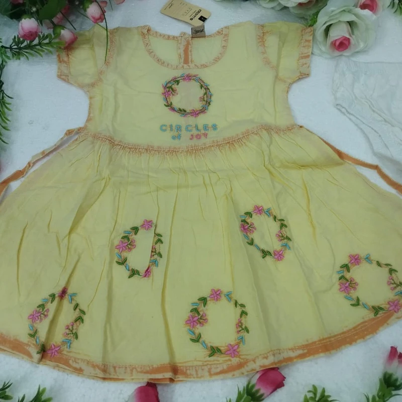 এম্ব্রয়ডারি ফ্রক ১৬১৮২০