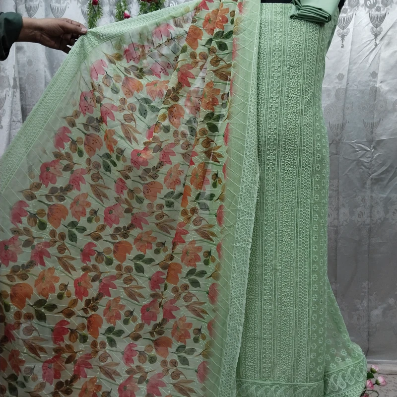 জর্জেট কাজ করা