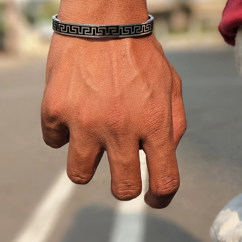 Infinitely Link Cuff Bracelet - Image 3