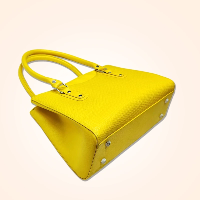 TRENDY YELLOW HANDBAG.