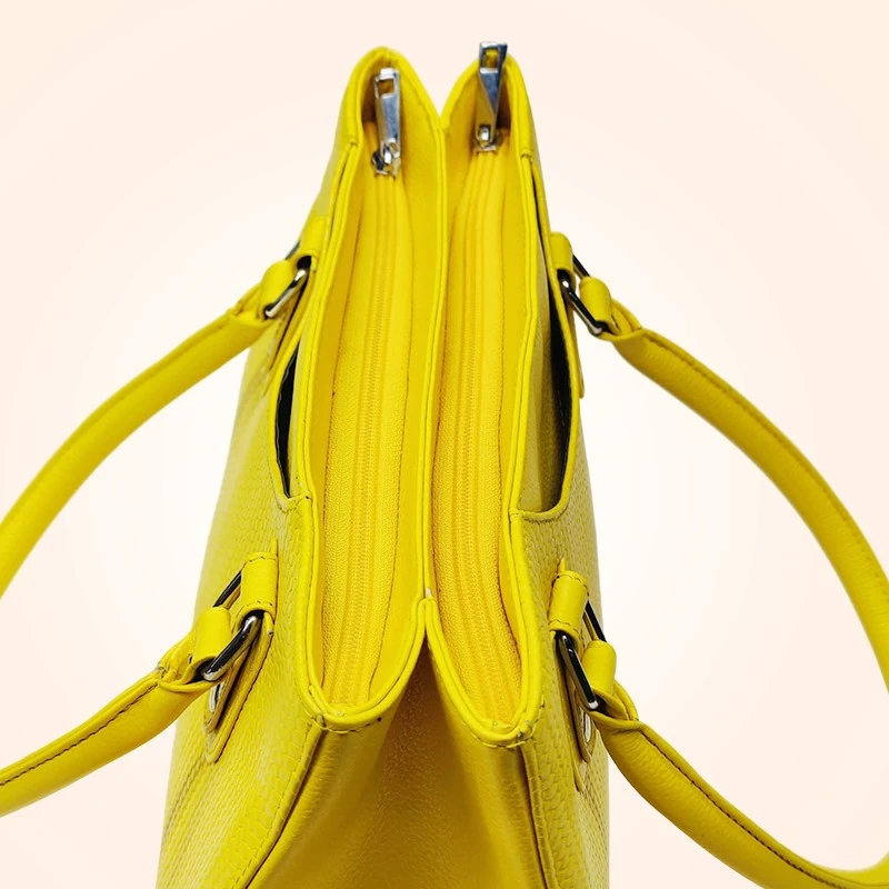 TRENDY YELLOW HANDBAG. - Image 3