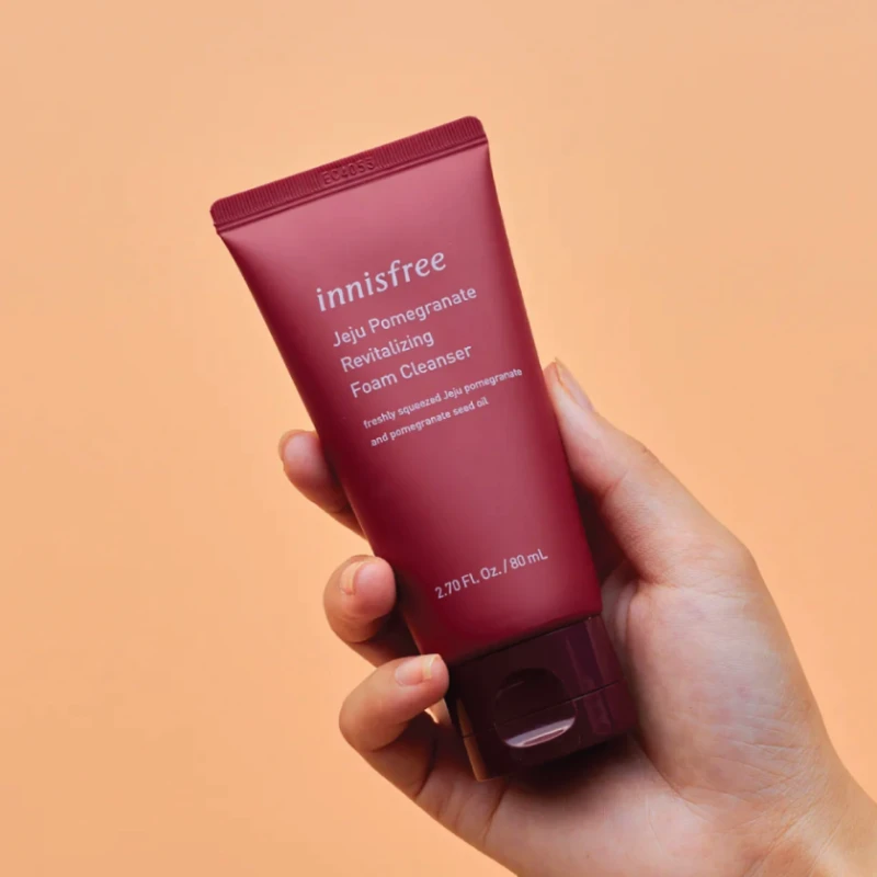Innisfree Jeju Pomegranate Revitalizing Foam Cleanser