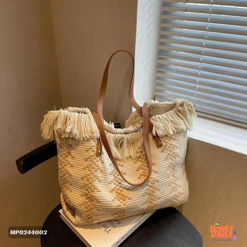 Versatile canvas tote bag