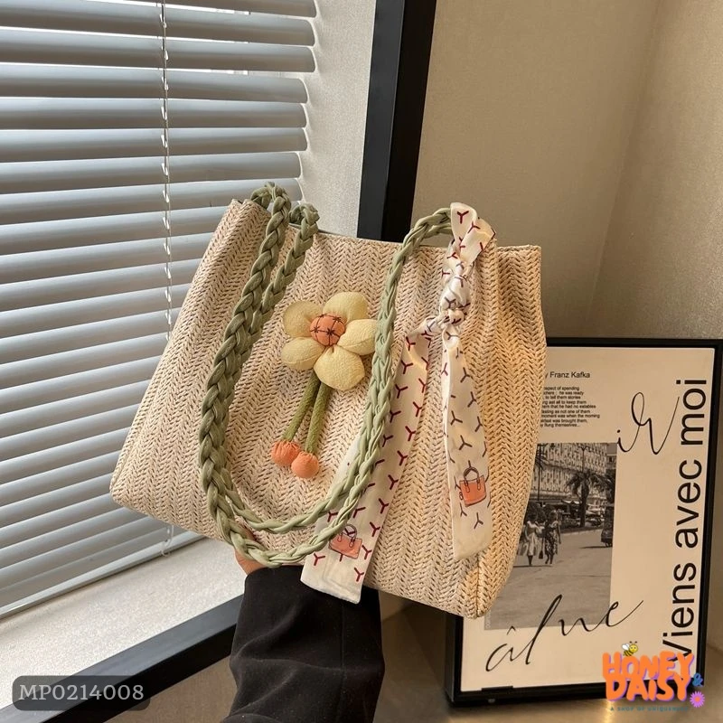 Woven straw floral bag