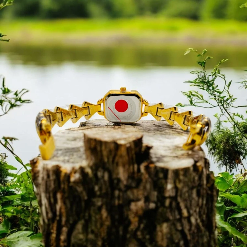 Keep Moving Royal Gold Women’s Watch - Thumbnail 4