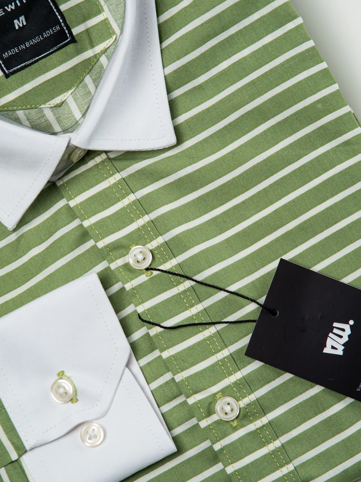 Green Contrast Collar