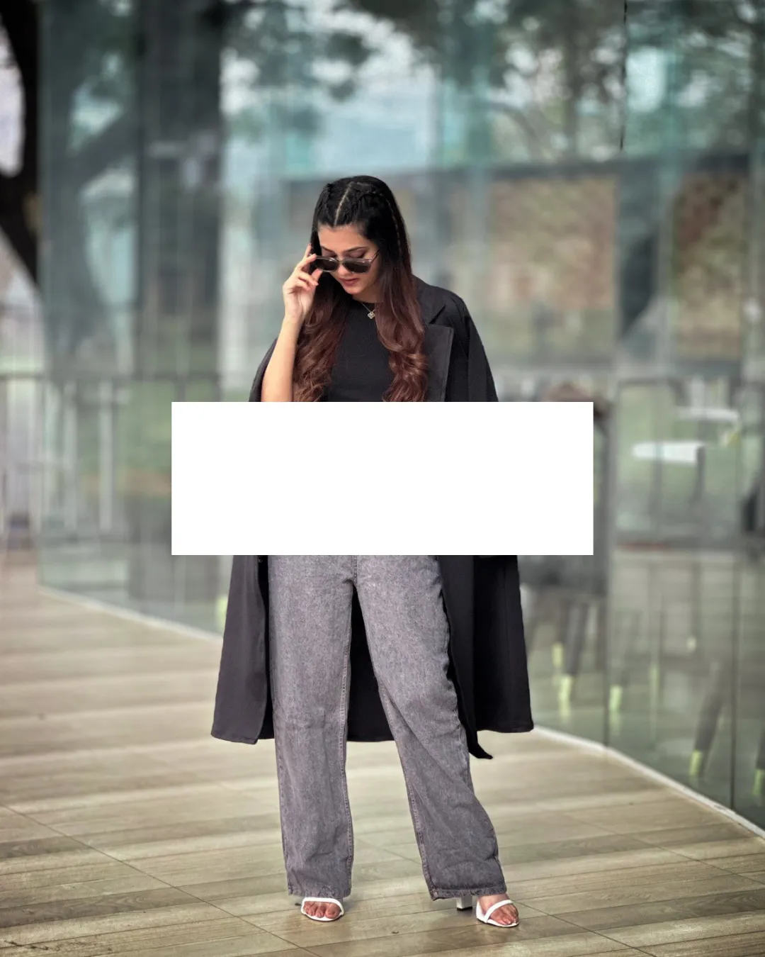 Ladies’s baggy jeans