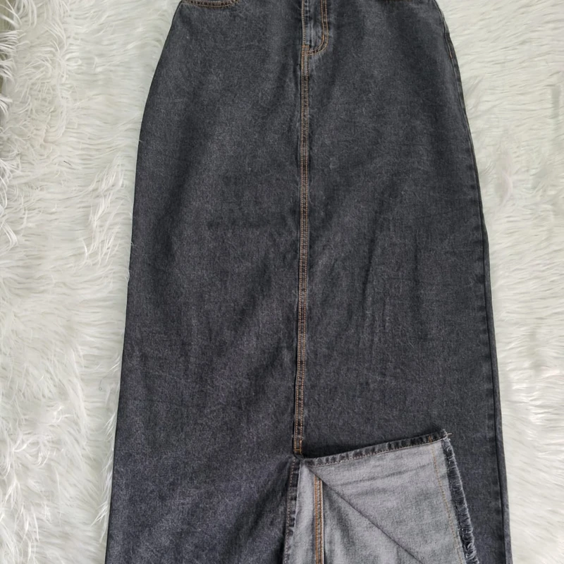 Black acid wash slited skirt