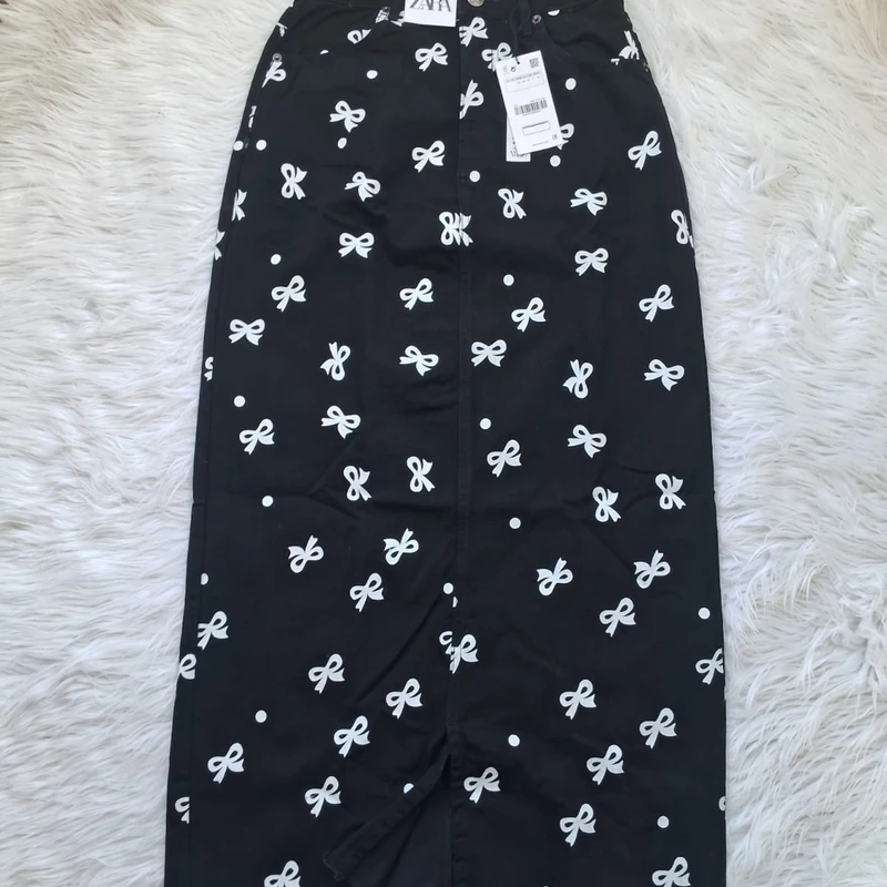 Bow printed slited skirt