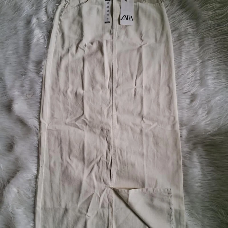 Off white and white mix slited skirt