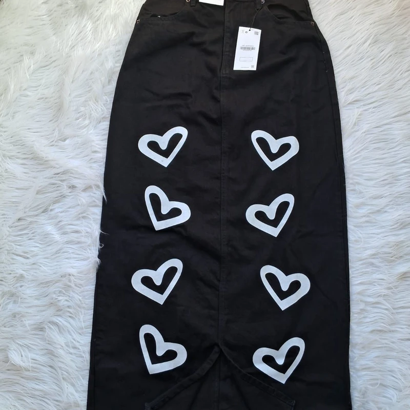 Black heart printed slited  skirt