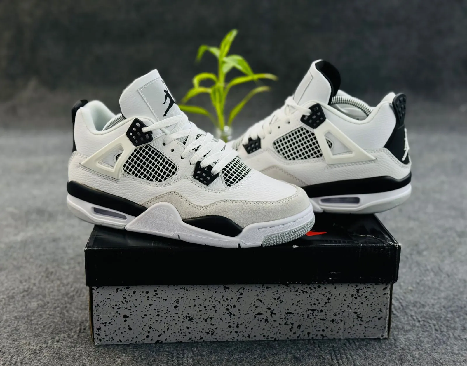 Jordan 4