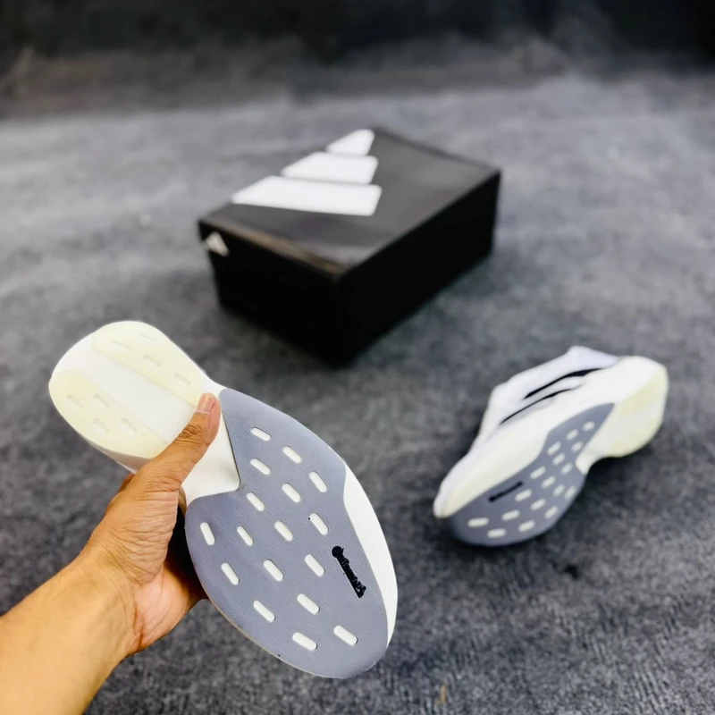 adidas Evo SL - Image 4