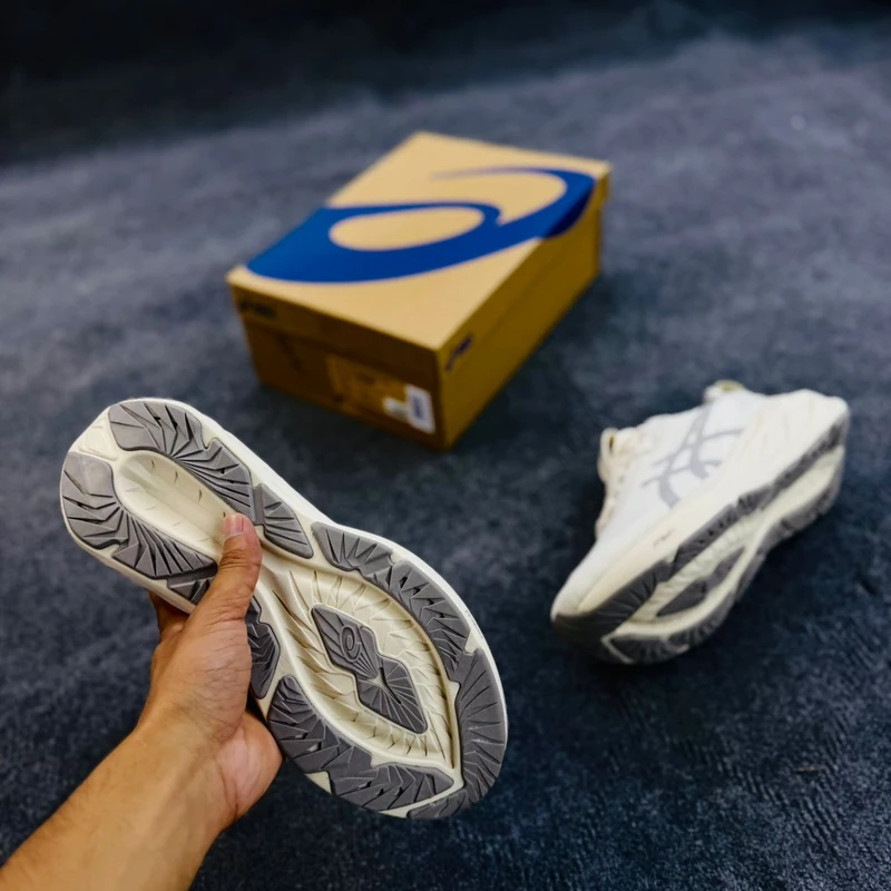 Asics NOVABLAST 4 - Image 4