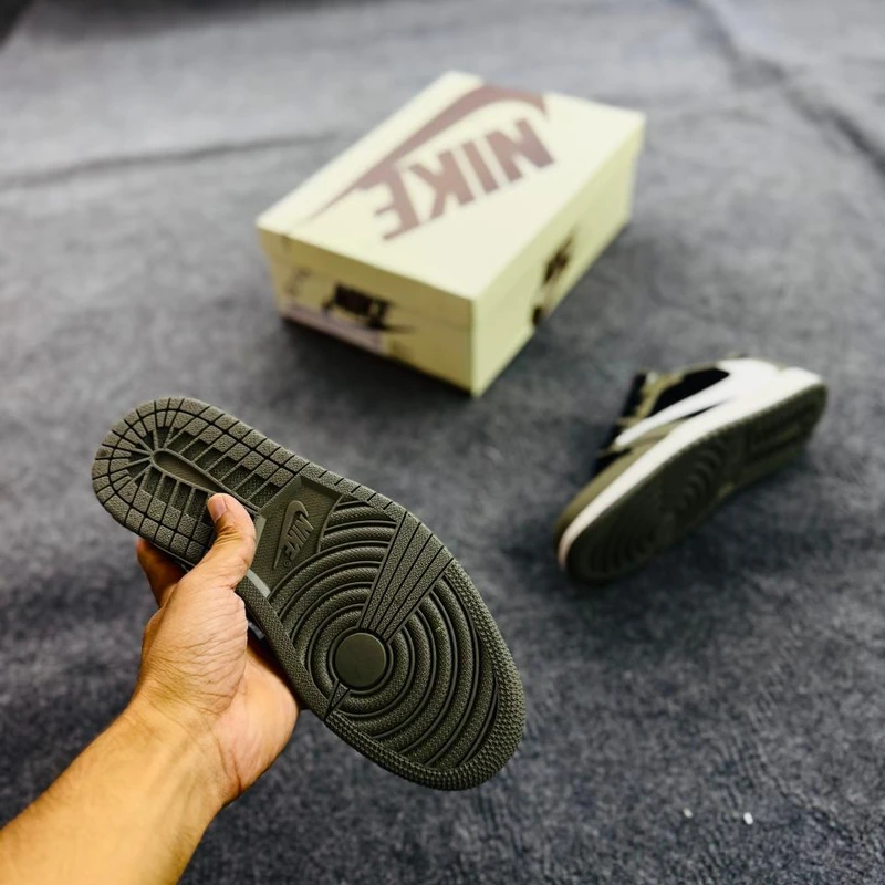 jordan 1 low travis scott - Image 4