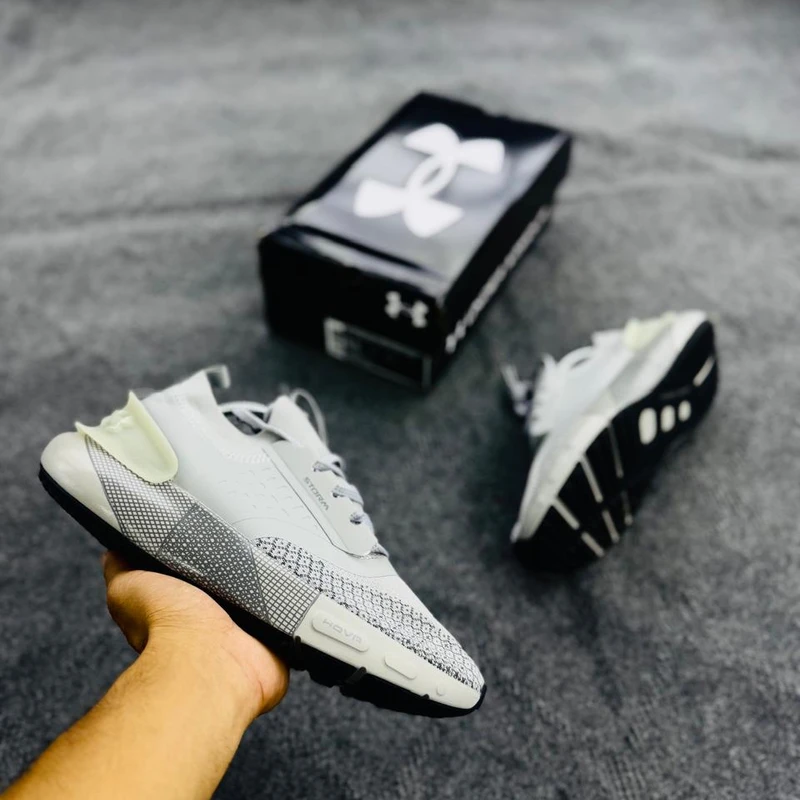 Under Armour storm- (road running shoes) - Image 3
