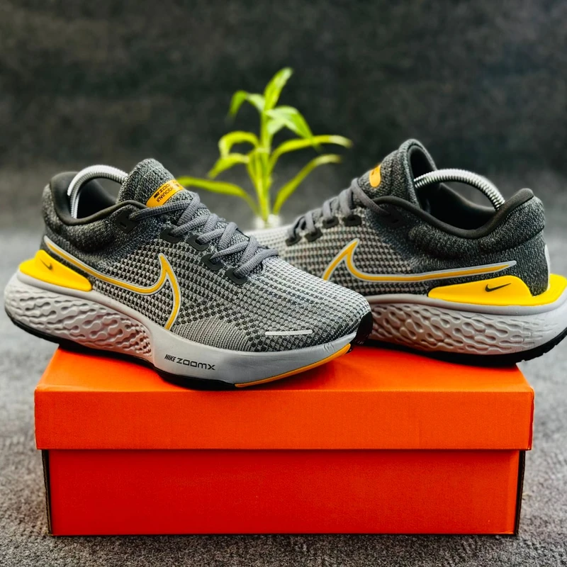 Nike ZoomX Invincible Run Flyknit 2