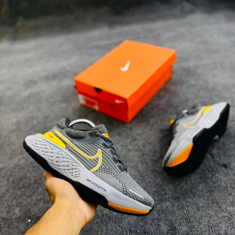 Nike ZoomX Invincible Run Flyknit 2