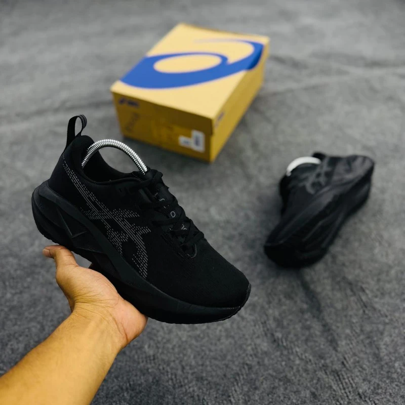 Asics NOVABLAST 5 (black)