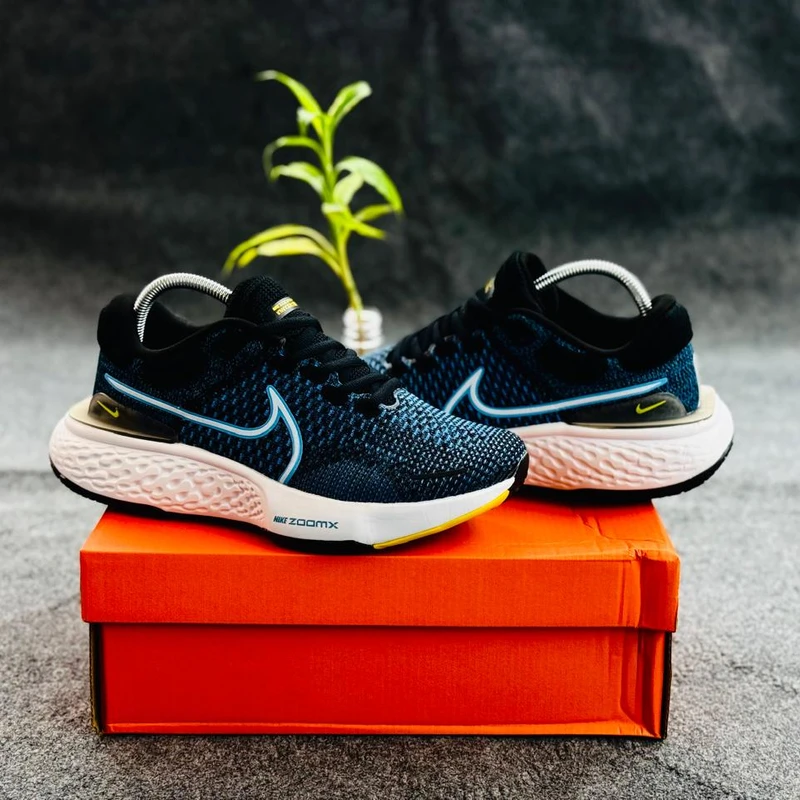 Nike ZoomX Invincible Run Flyknit 2