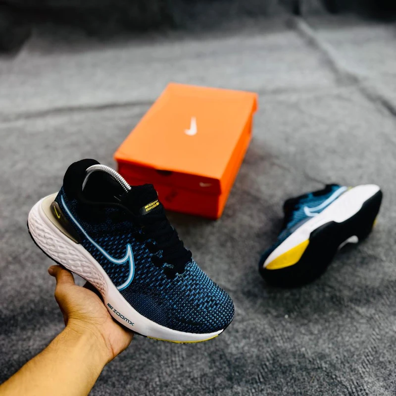 Nike ZoomX Invincible Run Flyknit 2 - Image 3