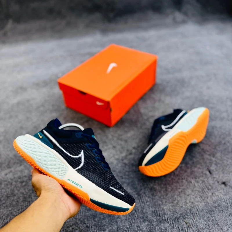 Nike ZoomX Invincible Run Flyknit 2