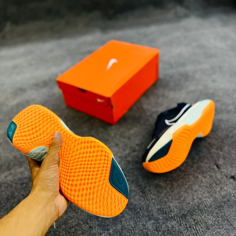 Nike ZoomX Invincible Run Flyknit 2 - Image 5