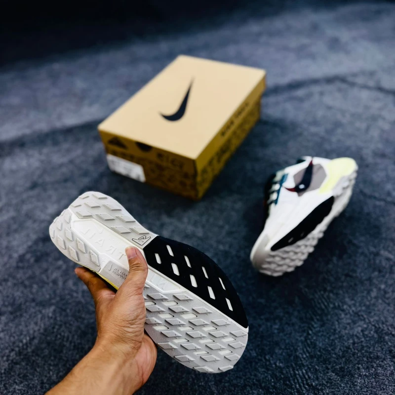 Nike Pegasus Trail 5 - Image 5