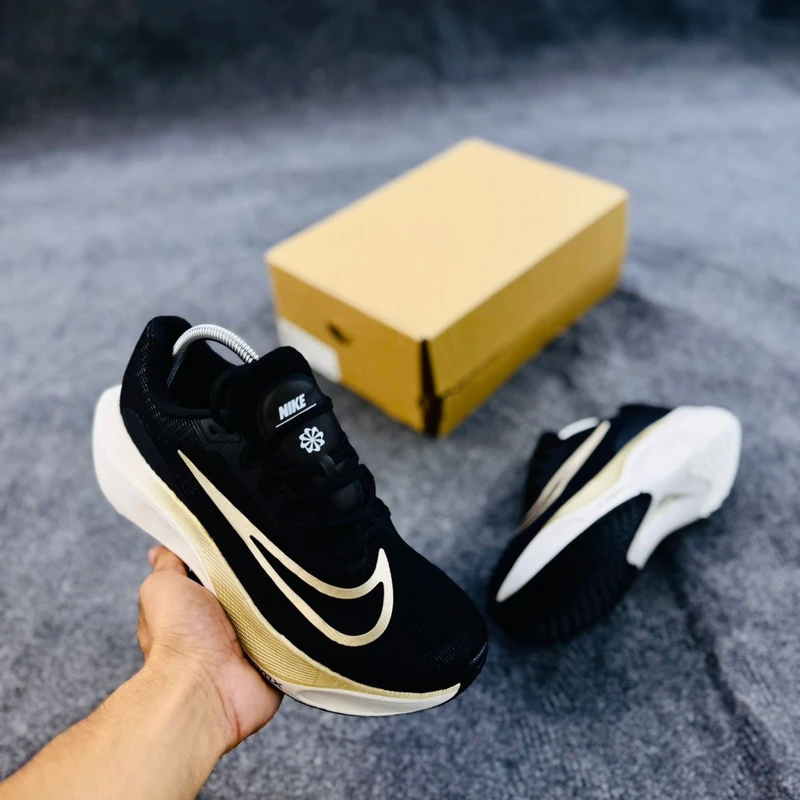 Nike Zoom Fly 5 Men's Road Running Shoes - Image 3