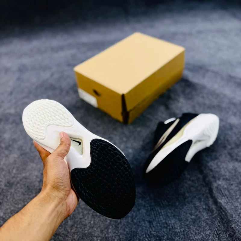 Nike Zoom Fly 5 Men's Road Running Shoes - Image 4