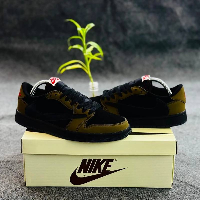 Jordan 1 low travis scott x velvet brown