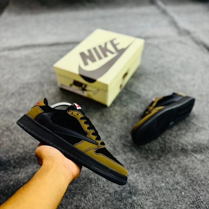 Jordan 1 low travis scott x velvet brown