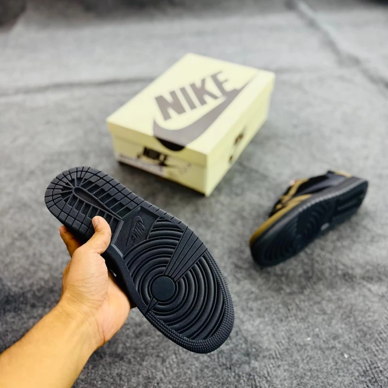 Jordan 1 low travis scott x velvet brown - Image 4