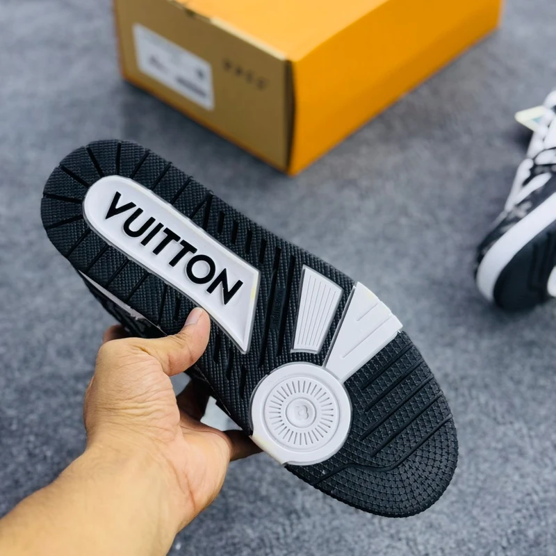 Louis Vuitton LV Trainer White / Blue