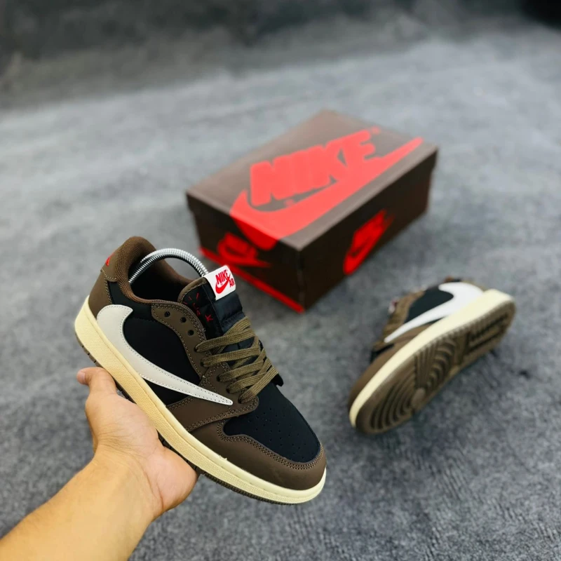 Jordan 1 Retro Low OG SP Travis Scott Mocha -