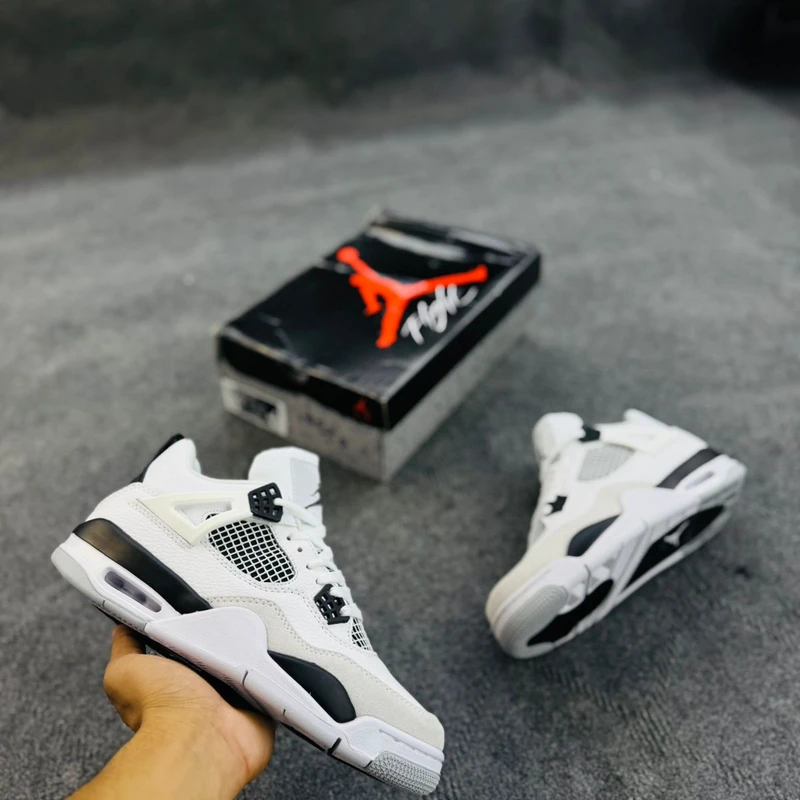 Jordan 4 Retro Military Black - Image 3